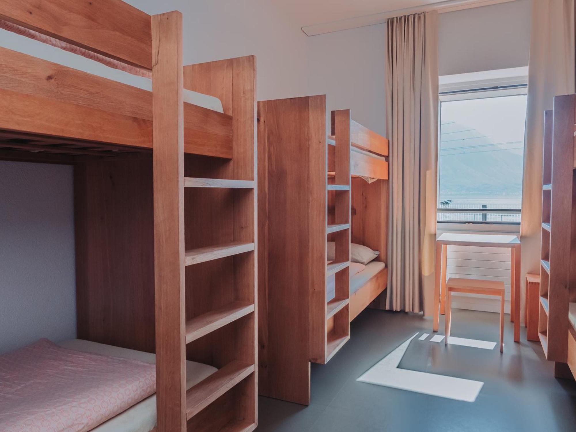 Montreux Youth Hostel Kültér fotó
