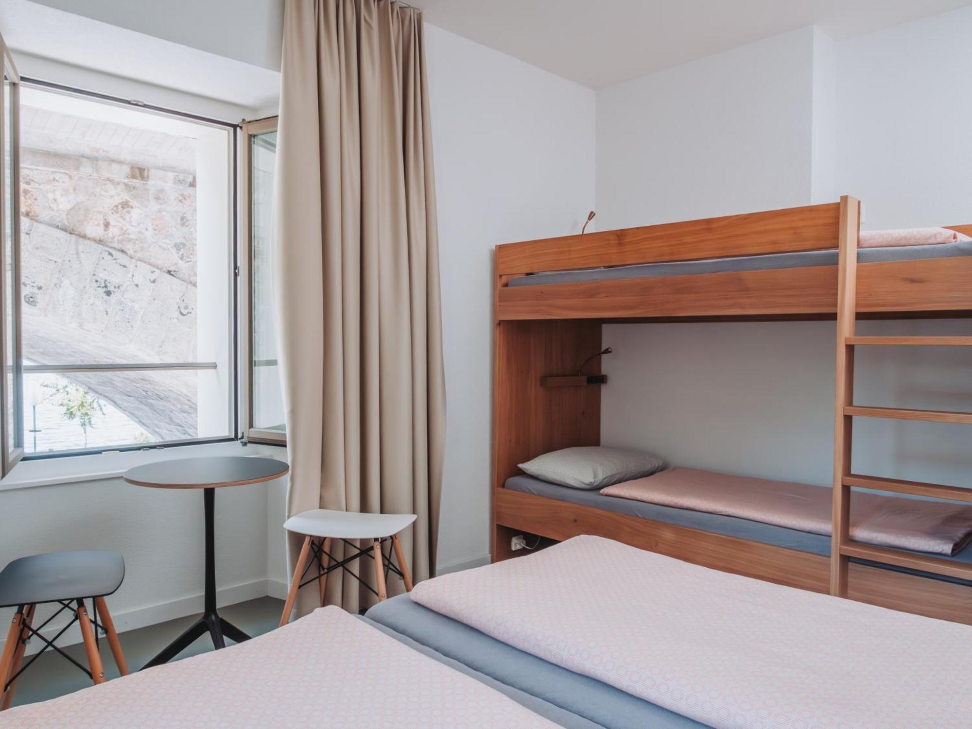 Montreux Youth Hostel Kültér fotó